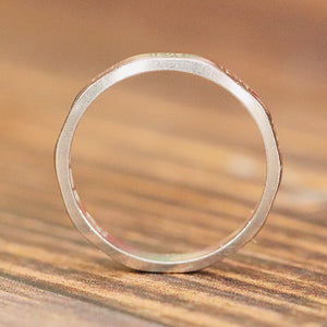 18k white gold patterned vintage band