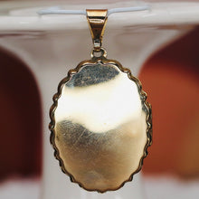 Load image into Gallery viewer, Large oval engraved locket in yellow gold
