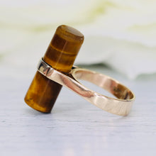 Load image into Gallery viewer, Vintage tigers eye ring in yellow gold