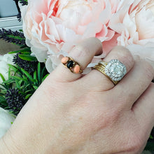 Load image into Gallery viewer, SALE!! Vintage black and salmon coral ring in yellow gold