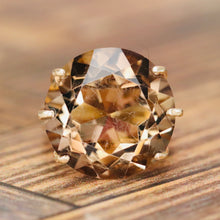 Load image into Gallery viewer, Vintage Smokey Quartz ring in yellow gold