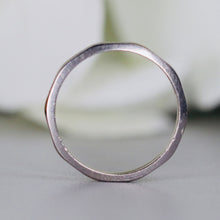 Load image into Gallery viewer, 18k white gold patterned vintage band