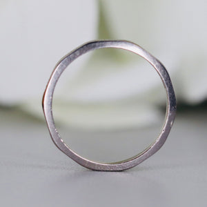 18k white gold patterned vintage band