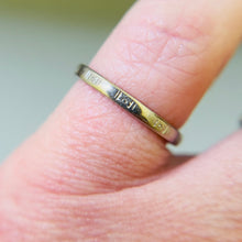 Load image into Gallery viewer, 18k white gold patterned vintage band