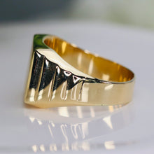 Load image into Gallery viewer, Chunky signet ring in 14k yellow gold
