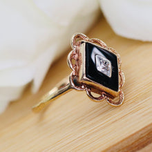 Load image into Gallery viewer, Onyx and diamond kite shaped ring in yellow gold