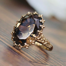 Load image into Gallery viewer, Vintage large Smokey Quartz ring in yellow gold