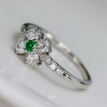Load image into Gallery viewer, MEGA SALE!  Estate tsavorite garnet and diamond ring in platinum