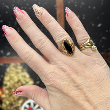 Load image into Gallery viewer, Vintage onyx ring in yellow gold