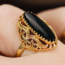 Load image into Gallery viewer, Pierced design vintage onyx ring in yellow gold