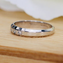 Load image into Gallery viewer, Vintage Platinum diamond band