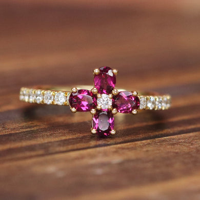 Rhodolite and diamond ring in 14k yellow gold