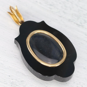 Victorian Large onyx and pearl mourning locket in 14k yellow gold