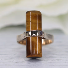 Load image into Gallery viewer, Vintage tigers eye ring in yellow gold