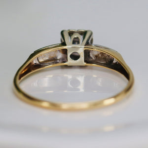Vintage diamond solitaire in 14k yellow gold
