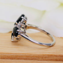 Load image into Gallery viewer, Vintage onyx clover cluster style ring in white gold