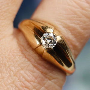 Vintage diamond belcher ring in heavy 14k yellow gold