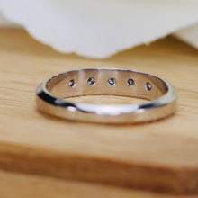 Load image into Gallery viewer, Vintage Platinum diamond band