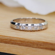 Load image into Gallery viewer, Vintage Platinum diamond band