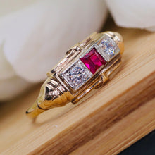 Load image into Gallery viewer, Vintage synthetic Ruby ring in yellow gold