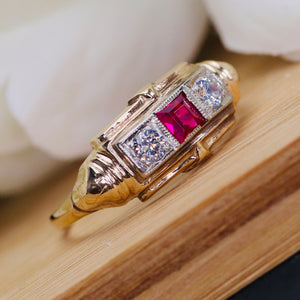 Vintage synthetic Ruby ring in yellow gold