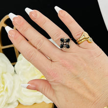 Load image into Gallery viewer, Vintage onyx clover cluster style ring in white gold