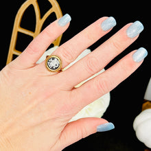 Load image into Gallery viewer, Vintage black and white Wedgwood cameo ring in yellow gold