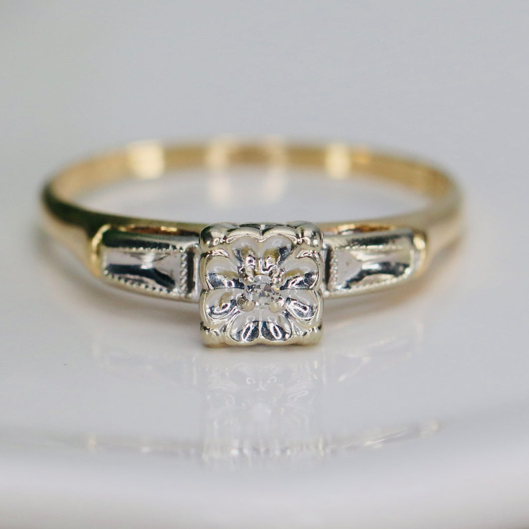 Vintage diamond solitaire in 14k yellow gold
