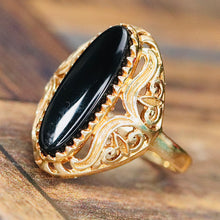 Load image into Gallery viewer, Pierced design vintage onyx ring in yellow gold
