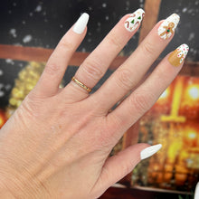 Load image into Gallery viewer, Vintage ring band patterned in 14k yellow gold