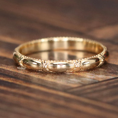 Vintage patterned gold band in 14k yellow gold