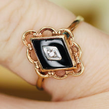 Load image into Gallery viewer, Onyx and diamond kite shaped ring in yellow gold