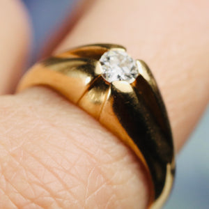 Vintage diamond belcher ring in heavy 14k yellow gold
