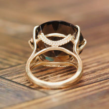 Load image into Gallery viewer, Vintage Smokey Quartz ring in yellow gold