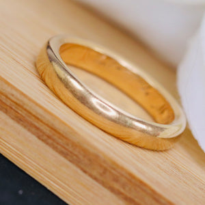 1907 Vintage gold band in 14k yellow gold