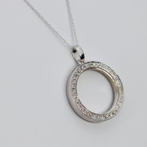 Diamond circle necklace in 14k white gold
